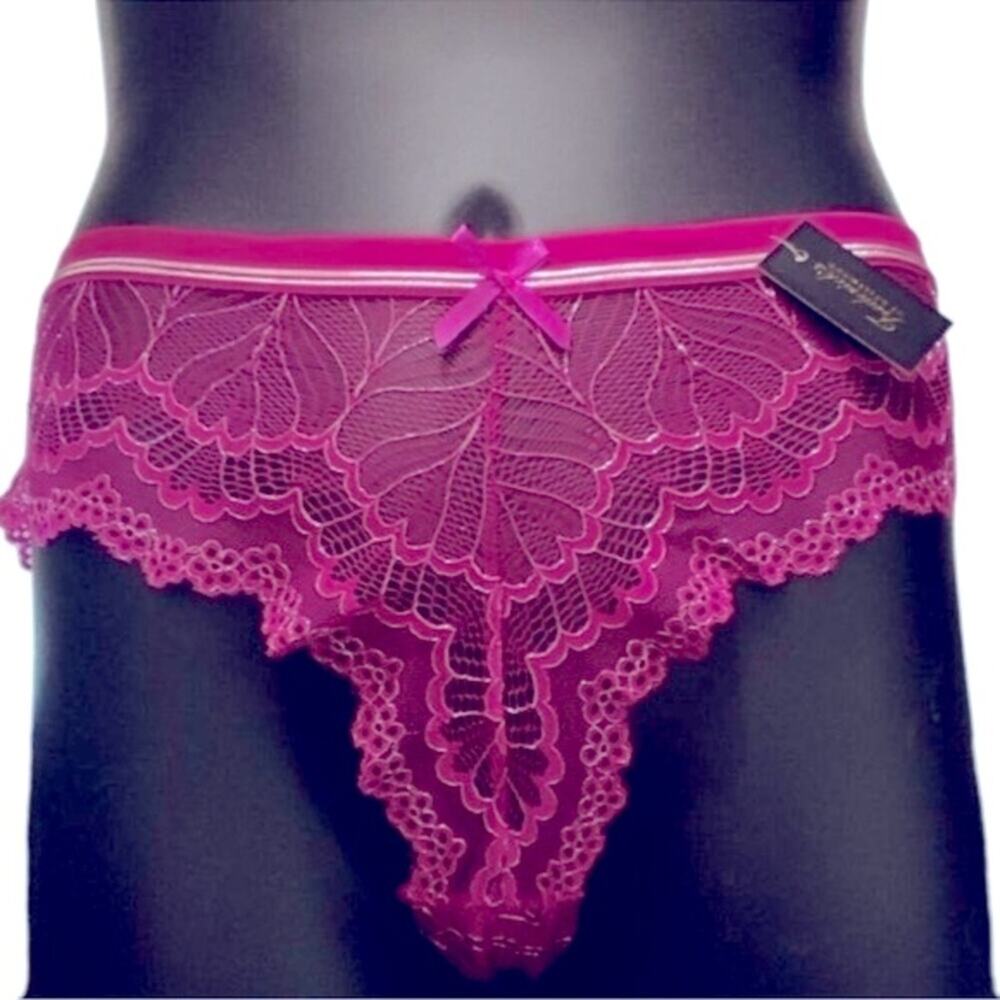 Frederick’s of Hollywood Pink Lace Thong Panties Large NWT